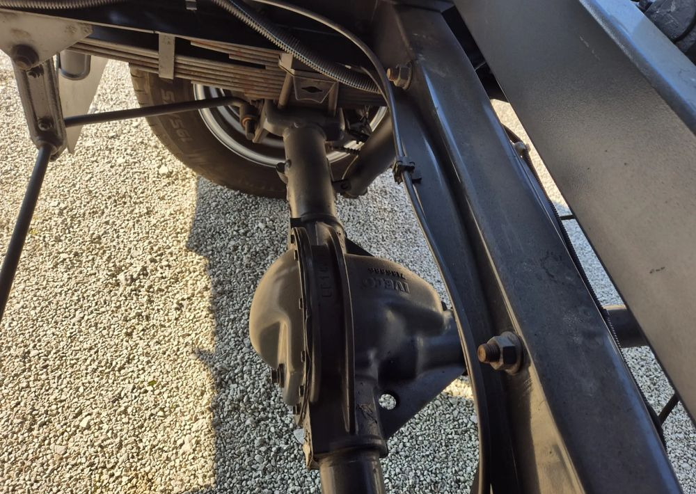 Komercauto pašizgāzējs Iveco 35c15 3.0 150KM: foto 18