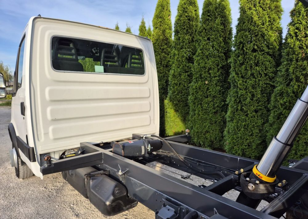 Iveco 65C18 3.0 180KM - Komercauto pašizgāzējs: foto 4 Iveco 65C18 3.0 180KM - Komercauto pašizgāzējs: foto 4