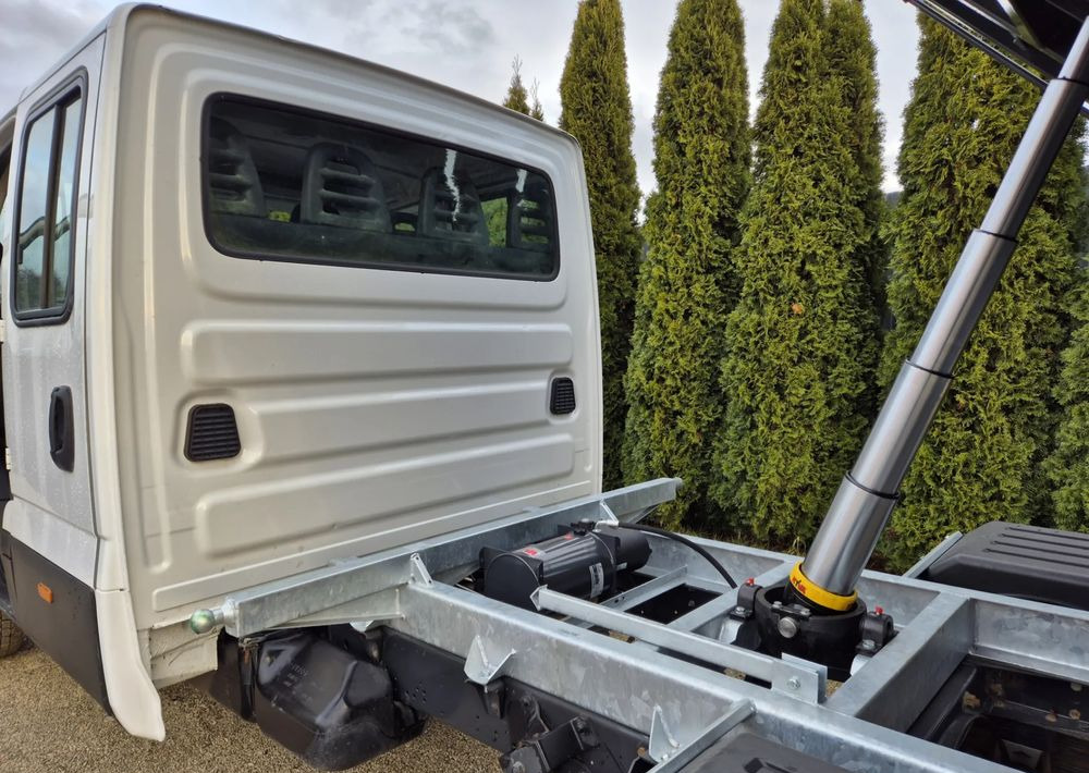 Iveco Iveco 35c18 3.0 180KM Brygadówka/ - Komercauto pašizgāzējs: foto 4 Iveco Iveco 35c18 3.0 180KM Brygadówka/ - Komercauto pašizgāzējs: foto 4