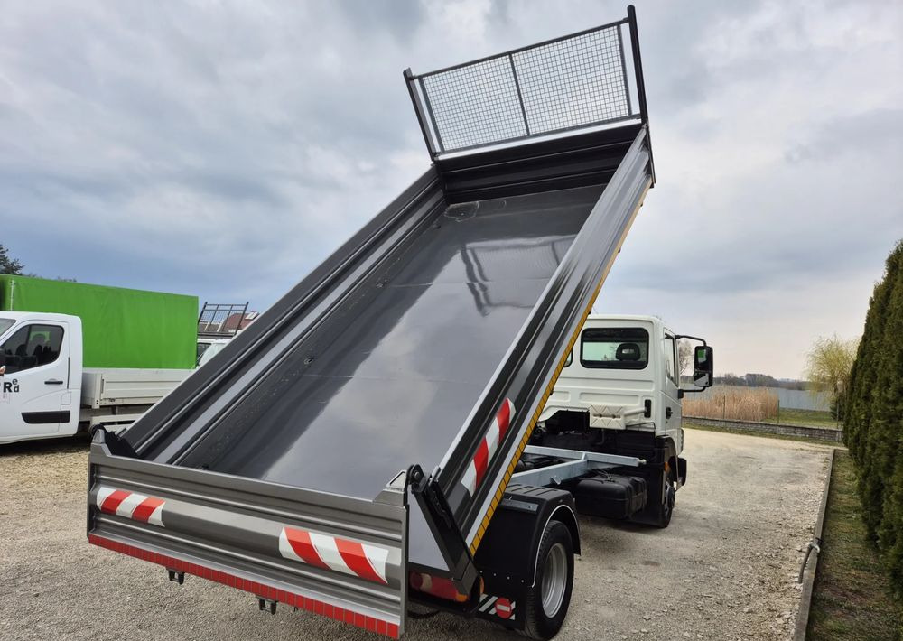 Nissan ATLEON 3.0 150KM Wywrotka 3-stronna - Komercauto pašizgāzējs: foto 4 Nissan ATLEON 3.0 150KM Wywrotka 3-stronna - Komercauto pašizgāzējs: foto 4