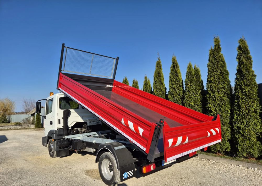 Nissan Atleon 56.13 3.0 130KM - Komercauto pašizgāzējs: foto 3 Nissan Atleon 56.13 3.0 130KM - Komercauto pašizgāzējs: foto 3