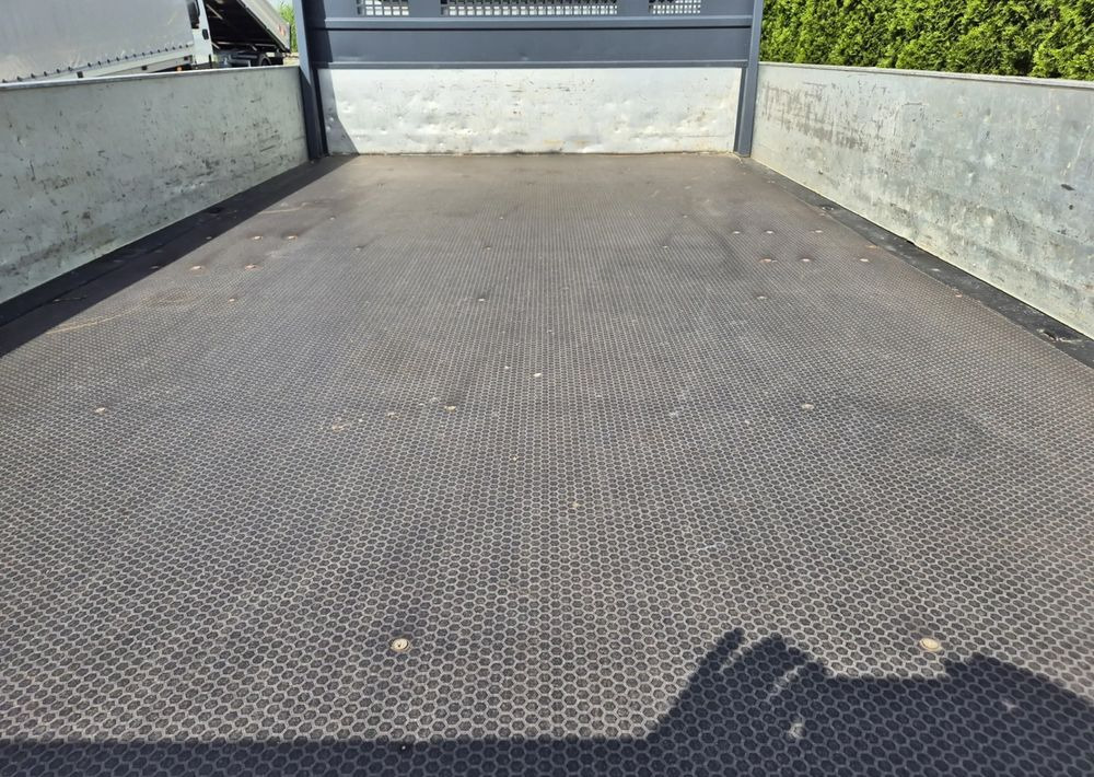 Opel Movano 2.3 165KM - Kravas-pasažieru furgons: foto 4 Opel Movano 2.3 165KM - Kravas-pasažieru furgons: foto 4