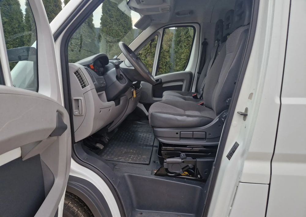 Peugeot Boxer 3.0 160KM Brygadówka - Kravas-pasažieru furgons: foto 5 Peugeot Boxer 3.0 160KM Brygadówka - Kravas-pasažieru furgons: foto 5