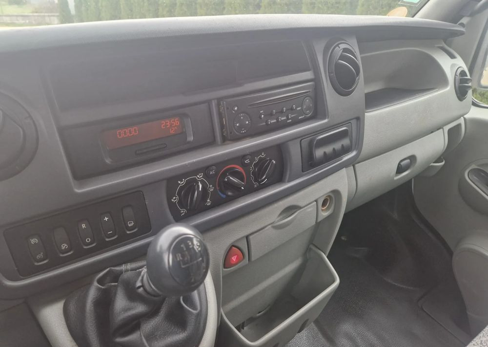 Komercauto pašizgāzējs Renault Mascott 3.0 DXI 150KM: foto 8 Komercauto pašizgāzējs Renault Mascott 3.0 DXI 150KM: foto 8