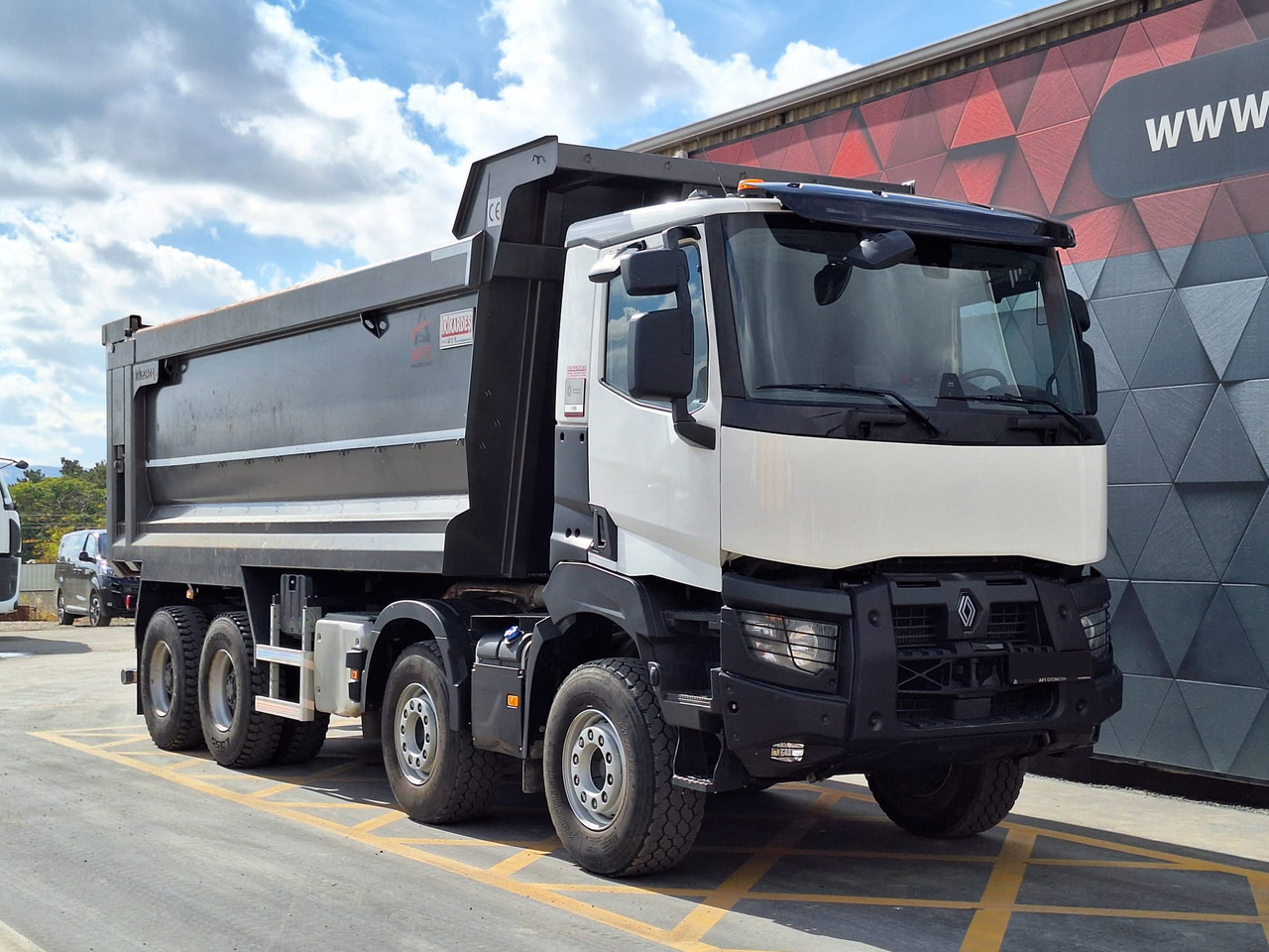 RENAULT K 520 - Kravas automašīna pašizgāzējs: foto 3 RENAULT K 520 - Kravas automašīna pašizgāzējs: foto 3