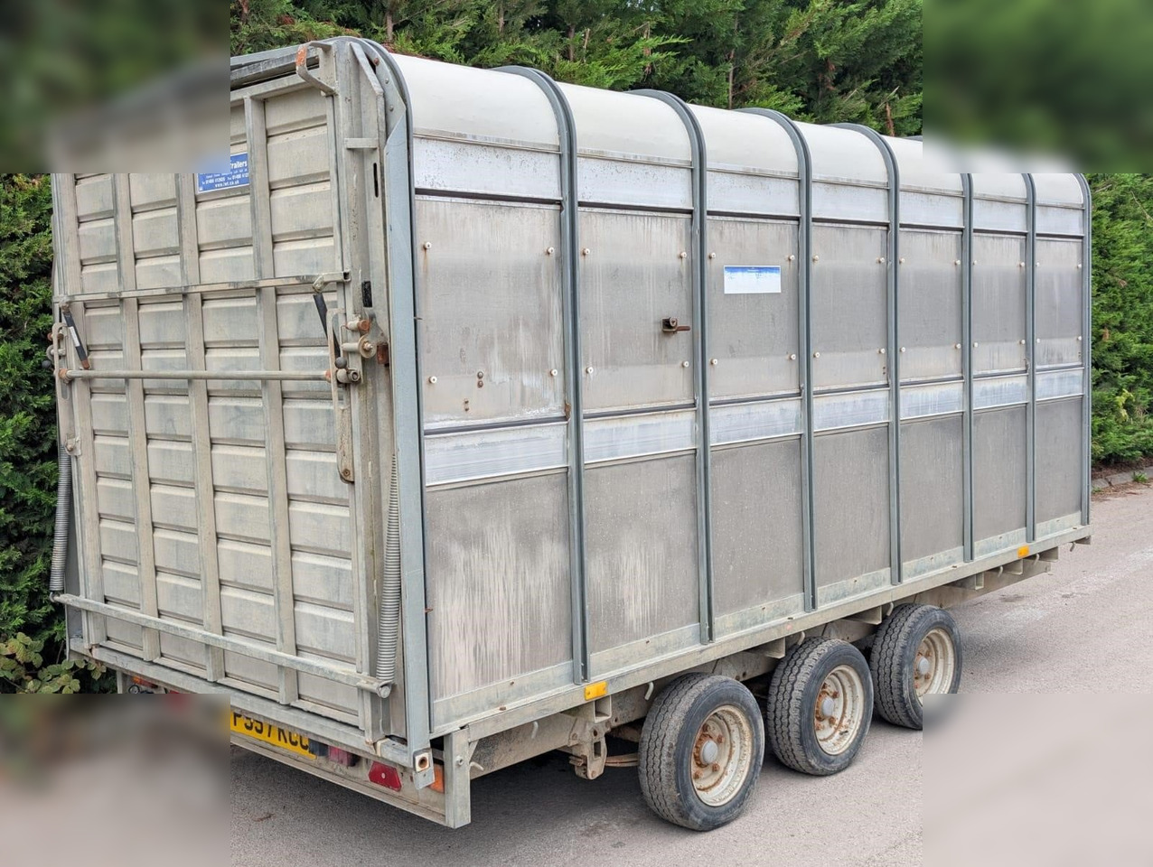 2004 IFOR WILLIAMS DP120G - Piekabe dzīvnieku pārvadāšanai: foto 5 2004 IFOR WILLIAMS DP120G - Piekabe dzīvnieku pārvadāšanai: foto 5