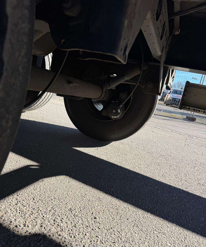 Krone Standart - Puspiekabe slēgtā virsbūve: foto 5 Krone Standart - Puspiekabe slēgtā virsbūve: foto 5