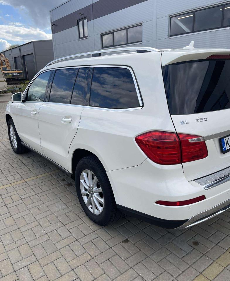 Mercedes-Benz GL350 - SUV: foto 4 Mercedes-Benz GL350 - SUV: foto 4