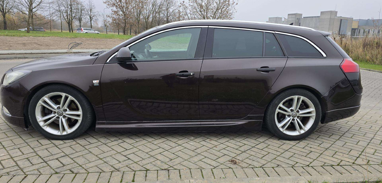 Opel Insignia - Universālis: foto 3 Opel Insignia - Universālis: foto 3