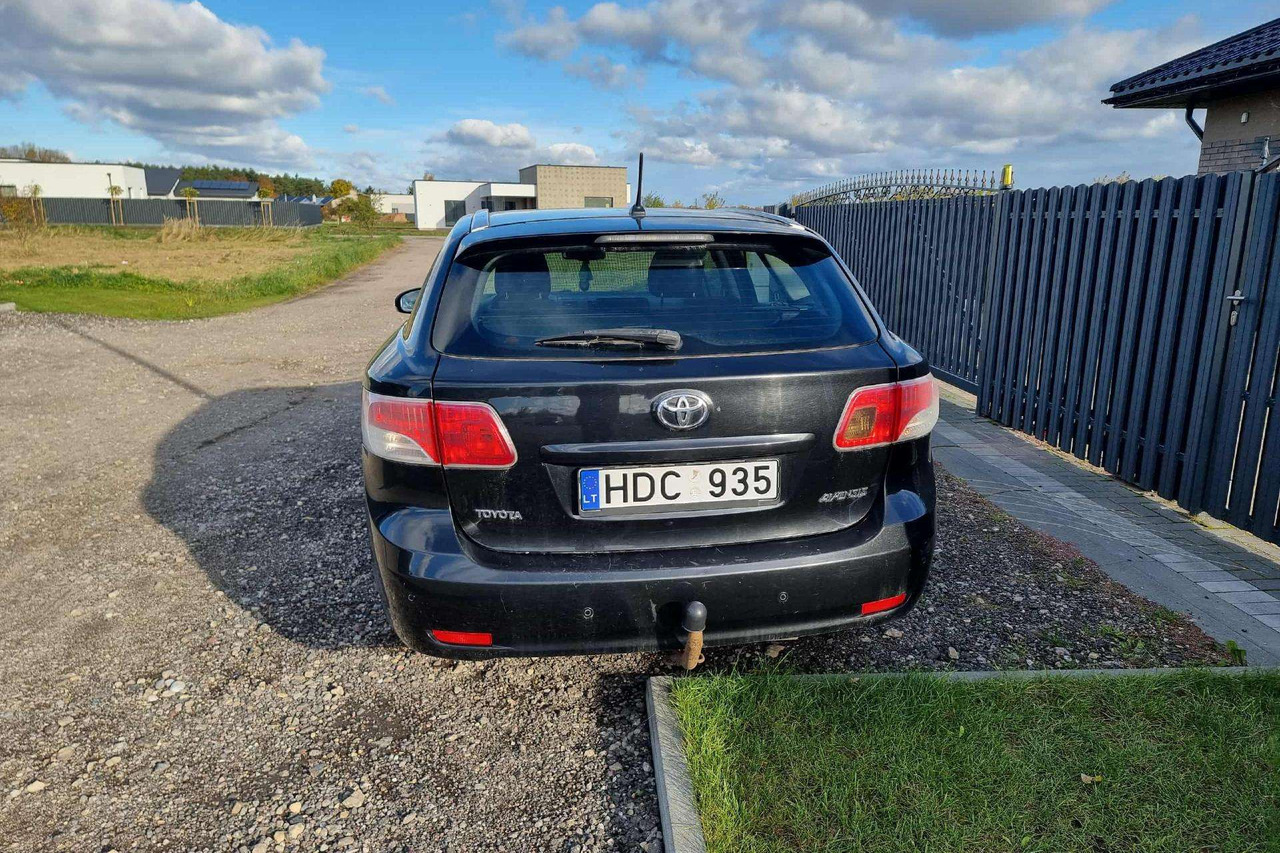 Toyota Avensis - Universālis: foto 4 Toyota Avensis - Universālis: foto 4