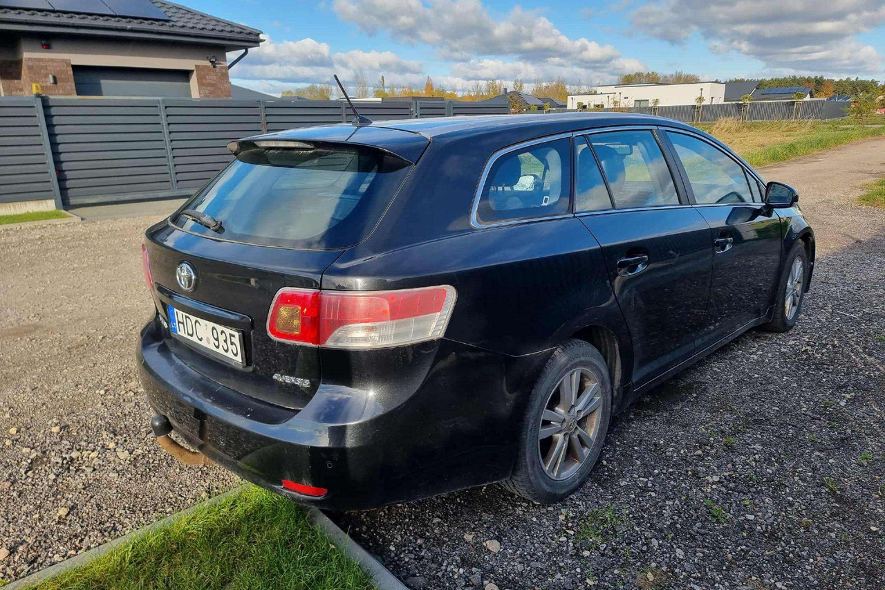 Toyota Avensis - Universālis: foto 5 Toyota Avensis - Universālis: foto 5