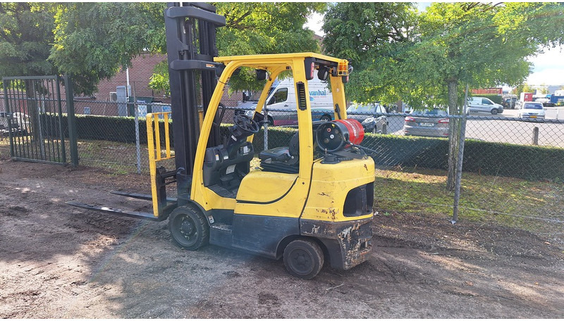 Hyster S3.0ft - Gāzes iekrāvējs: foto 4 Hyster S3.0ft - Gāzes iekrāvējs: foto 4