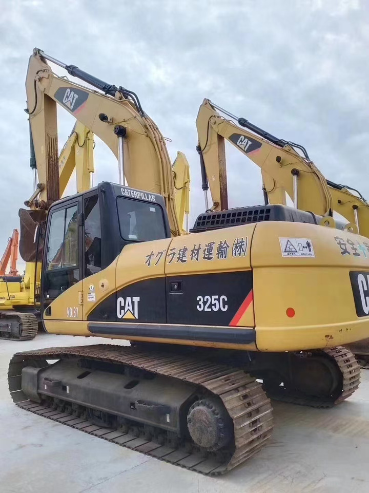 CATERPILLAR 325C used excavator low price for sale caterpillar - Kāpurķēžu ekskavators: foto 3 CATERPILLAR 325C used excavator low price for sale caterpillar - Kāpurķēžu ekskavators: foto 3