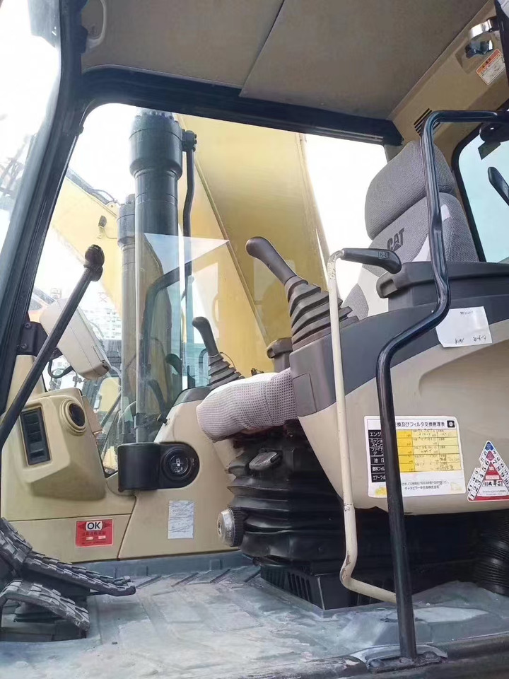 CATERPILLAR 325C used excavator low price for sale caterpillar - Kāpurķēžu ekskavators: foto 2 CATERPILLAR 325C used excavator low price for sale caterpillar - Kāpurķēžu ekskavators: foto 2