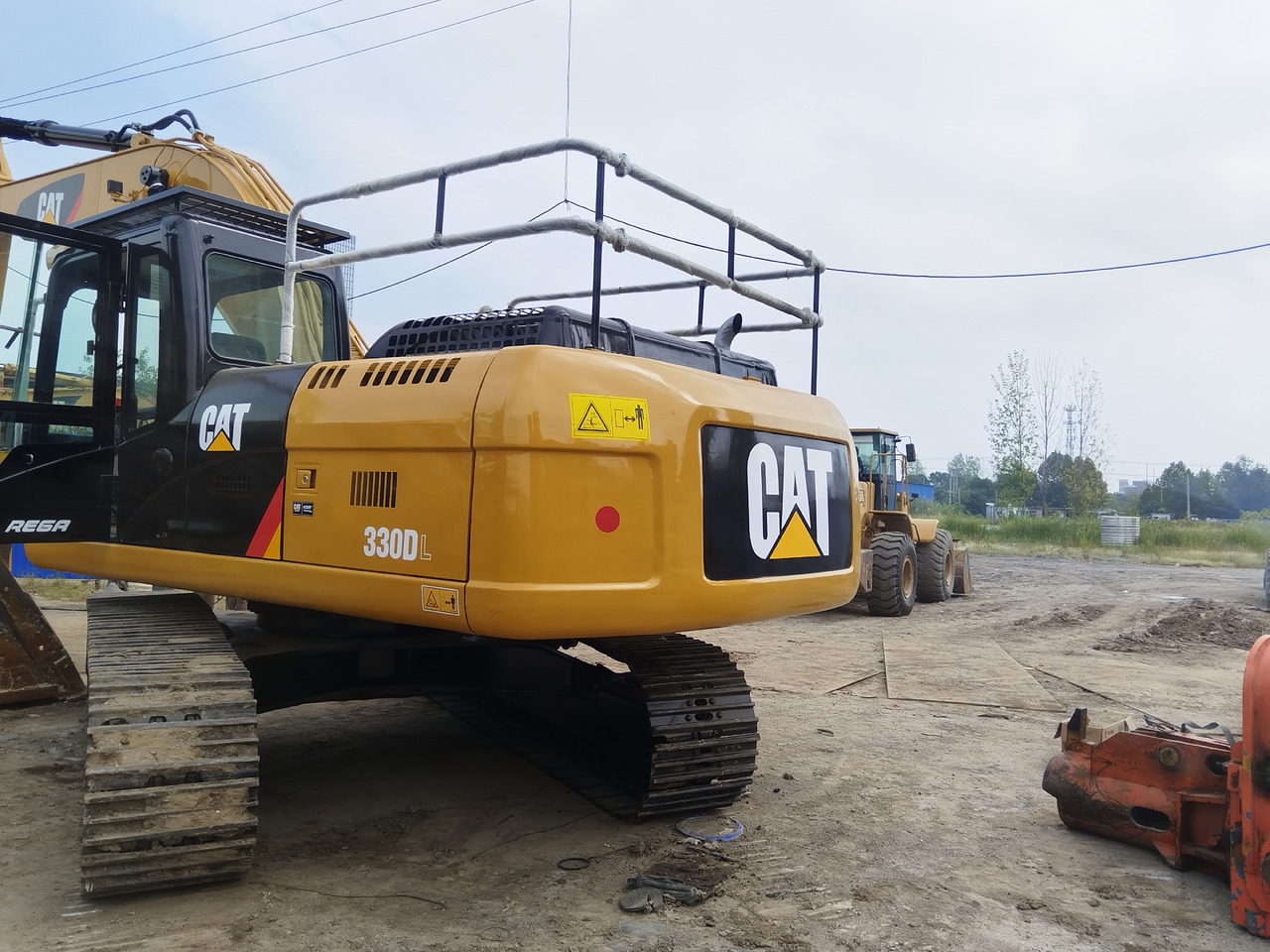 CATERPILLAR 330DL good condition 2024 30 ton excavator for sale - Kāpurķēžu ekskavators: foto 4 CATERPILLAR 330DL good condition 2024 30 ton excavator for sale - Kāpurķēžu ekskavators: foto 4