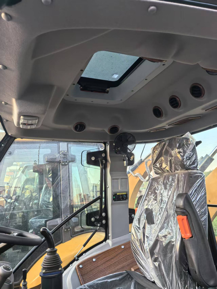 CATERPILLAR 426F new backhoe loader 2025 hot sale jcb - Ekskavators-iekrāvējs: foto 5 CATERPILLAR 426F new backhoe loader 2025 hot sale jcb - Ekskavators-iekrāvējs: foto 5