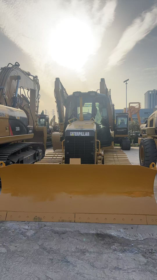 CATERPILLAR D5k diesel compact precision fuel-efficient cater bulldozer - Buldozers: foto 3 CATERPILLAR D5k diesel compact precision fuel-efficient cater bulldozer - Buldozers: foto 3