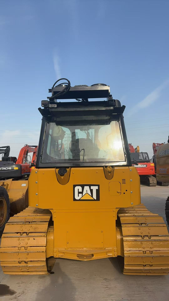 CATERPILLAR D5k diesel compact precision fuel-efficient cater bulldozer - Buldozers: foto 4 CATERPILLAR D5k diesel compact precision fuel-efficient cater bulldozer - Buldozers: foto 4