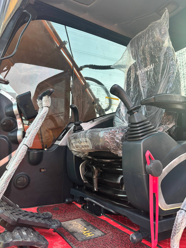 HYUNDAI 305LC-9T - Kāpurķēžu ekskavators: foto 5 HYUNDAI 305LC-9T - Kāpurķēžu ekskavators: foto 5