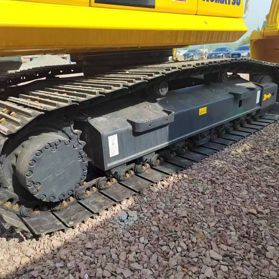 KOMATSU pc200-8N1 used japan brand crawler excavator - Kāpurķēžu ekskavators: foto 5 KOMATSU pc200-8N1 used japan brand crawler excavator - Kāpurķēžu ekskavators: foto 5