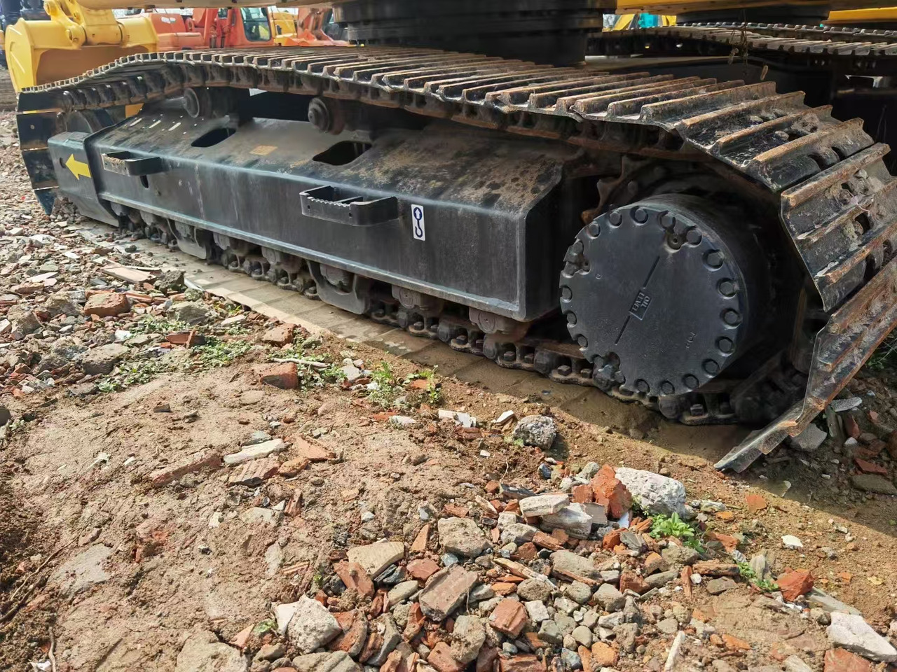 KOMATSU pc210-8 used crawler excavator japan brand hot sale līzingu KOMATSU pc210-8 used crawler excavator japan brand hot sale: foto 6 KOMATSU pc210-8 used crawler excavator japan brand hot sale līzingu KOMATSU pc210-8 used crawler excavator japan brand hot sale: foto 6