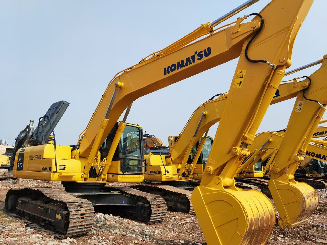 KOMATSU pc210-8 used crawler excavator japan brand hot sale - Kāpurķēžu ekskavators: foto 5 KOMATSU pc210-8 used crawler excavator japan brand hot sale - Kāpurķēžu ekskavators: foto 5