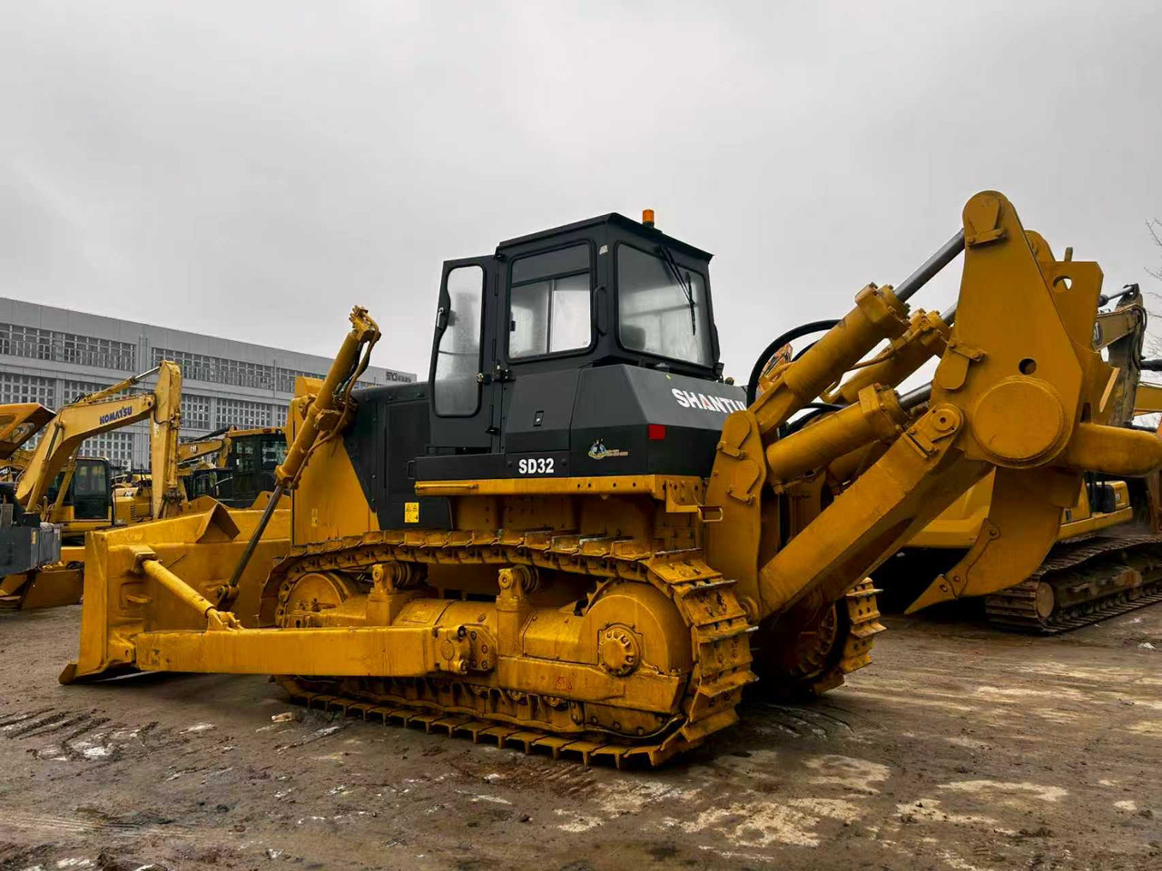 SHANTUI SD32 used bulldozer famous china brand for sale - Buldozers: foto 4 SHANTUI SD32 used bulldozer famous china brand for sale - Buldozers: foto 4