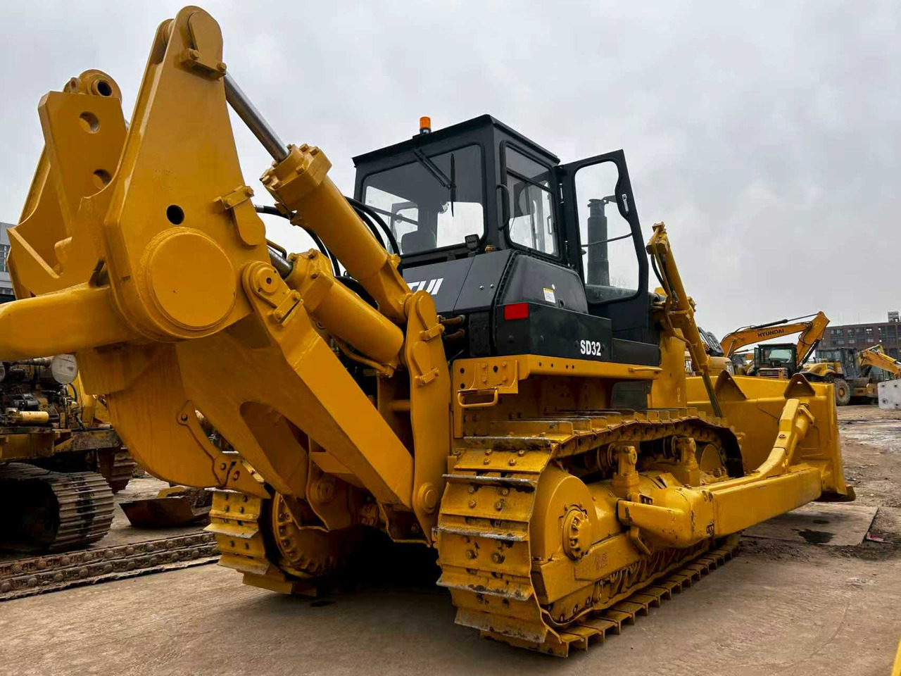 SHANTUI SD32 used bulldozer famous china brand for sale - Buldozers: foto 5 SHANTUI SD32 used bulldozer famous china brand for sale - Buldozers: foto 5