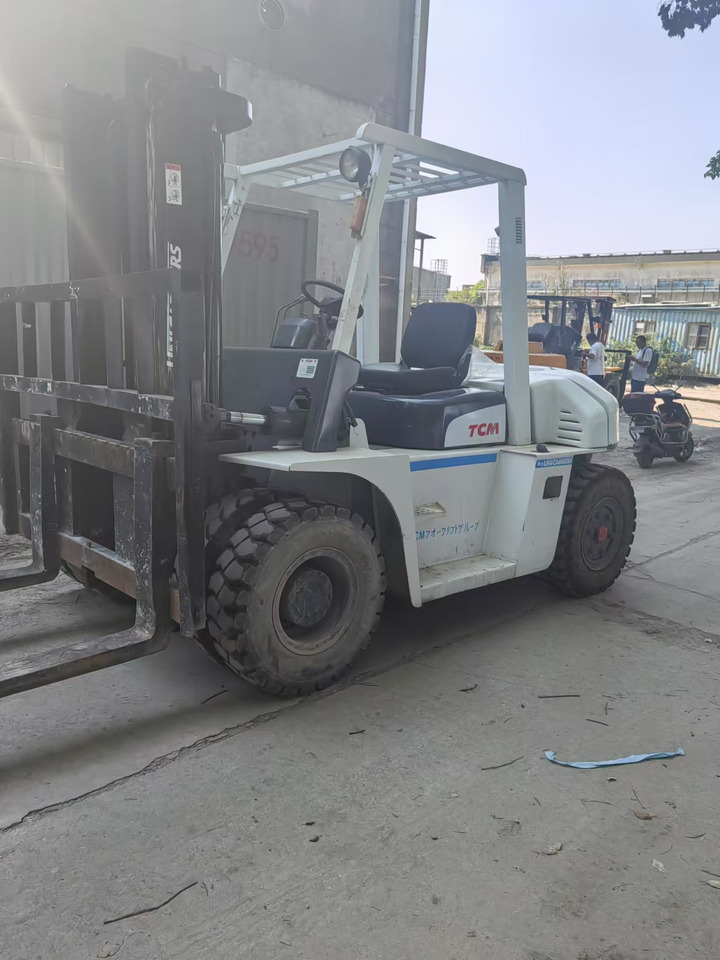 TCM FD50 Japan brand used 5 ton diesel forklift Customizable mast clamps - Dīzeļiekrāvējs: foto 1 TCM FD50 Japan brand used 5 ton diesel forklift Customizable mast clamps - Dīzeļiekrāvējs: foto 1