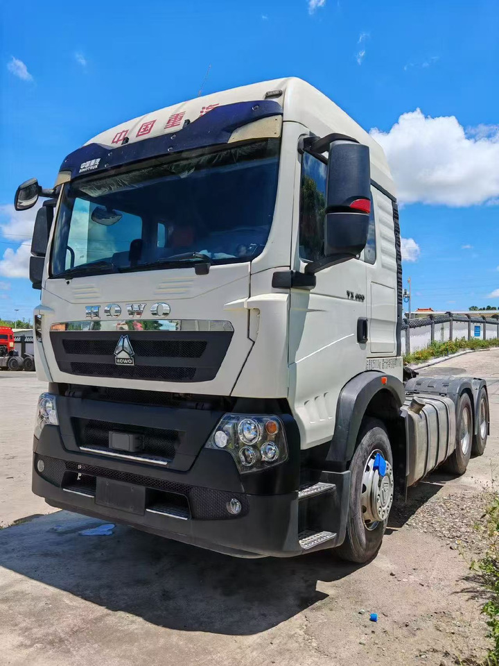 SINOTRUK howo 371,430 ,460 tractor multiple models used and stock new tractors Customizable - Vilcējs: foto 1 SINOTRUK howo 371,430 ,460 tractor multiple models used and stock new tractors Customizable - Vilcējs: foto 1