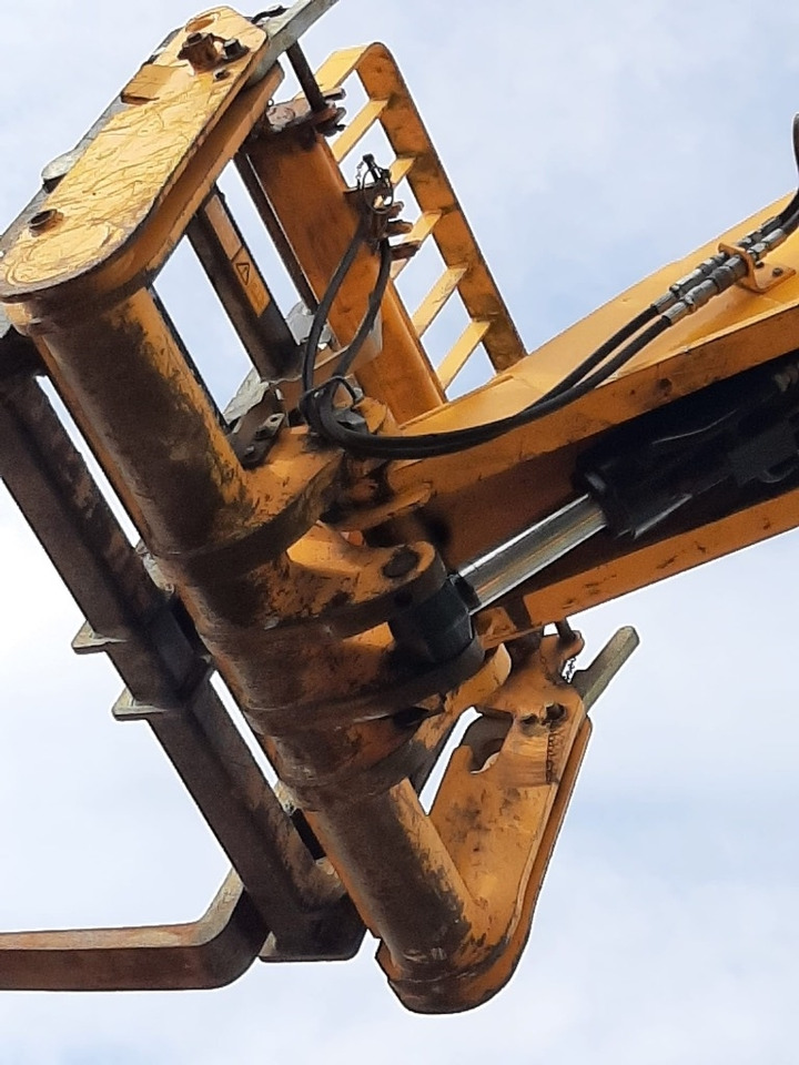 JCB 540-140  - Teleskopiskais iekrāvējs: foto 4 JCB 540-140  - Teleskopiskais iekrāvējs: foto 4