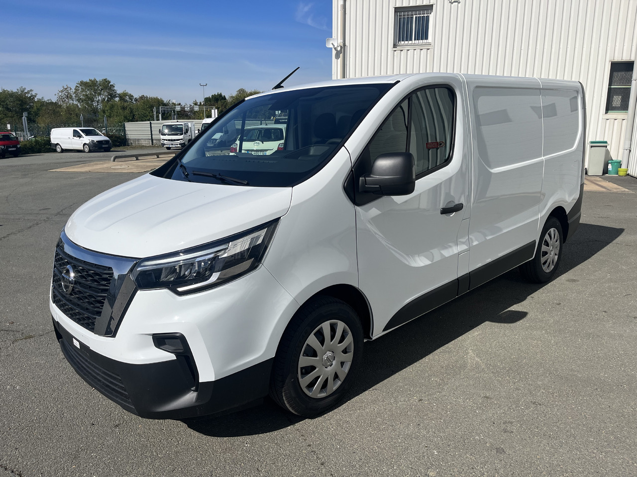 NISSAN Primastar NV300 2.0DCI130 Acenta L1H1 - Kravas mikroautobuss: foto 2 NISSAN Primastar NV300 2.0DCI130 Acenta L1H1 - Kravas mikroautobuss: foto 2