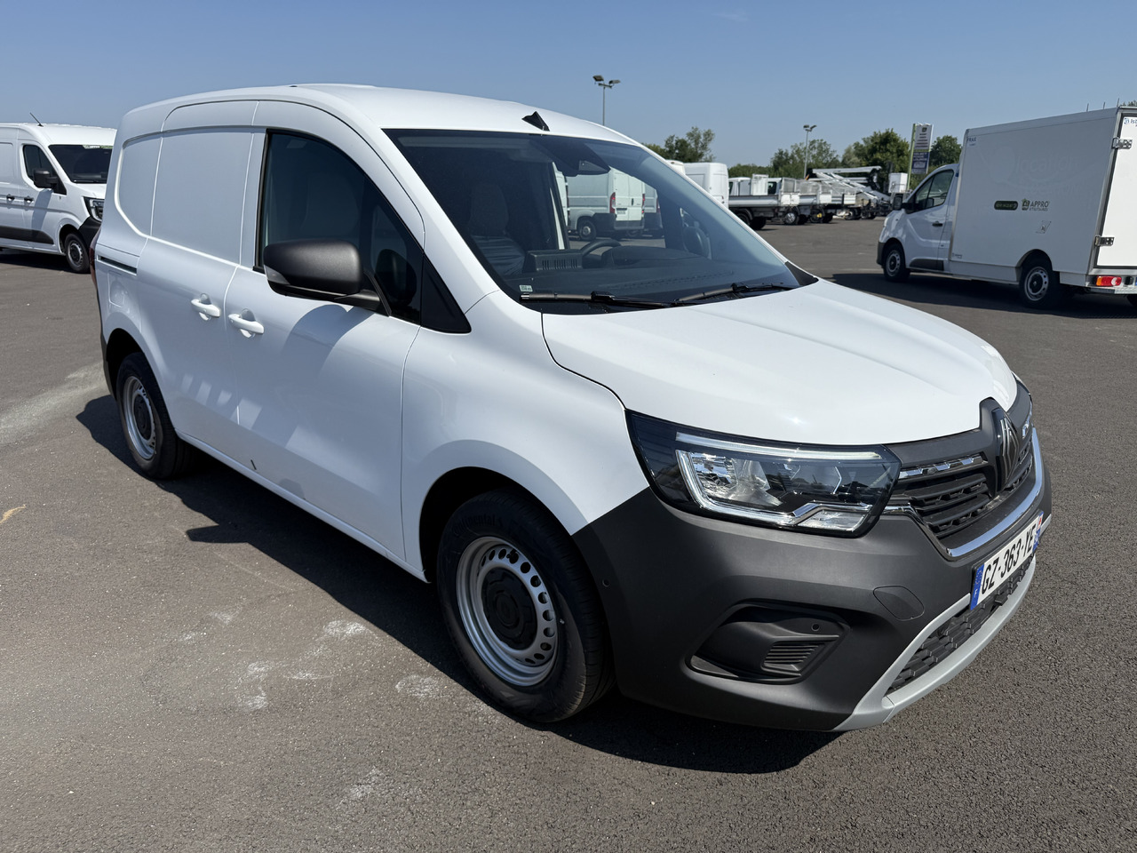 RENAULT KANGOO VAN 1.5DCI95 L1 FOURGON - Mazs furgons: foto 1 RENAULT KANGOO VAN 1.5DCI95 L1 FOURGON - Mazs furgons: foto 1