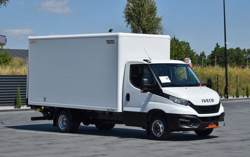 Iveco DAILY 35C16 / 2.3 - 160 KM / 3 OSOBY / DO 3,5 TONY / KONTENER / DOSTAWCZE / WINDA PALFINGER / KLIMA / 2022 / SERWISOWANY / SPROWADZONY Z NIEMIEC - Furgons ar slēgtā virsbūve: foto 3 Iveco DAILY 35C16 / 2.3 - 160 KM / 3 OSOBY / DO 3,5 TONY / KONTENER / DOSTAWCZE / WINDA PALFINGER / KLIMA / 2022 / SERWISOWANY / SPROWADZONY Z NIEMIEC - Furgons ar slēgtā virsbūve: foto 3