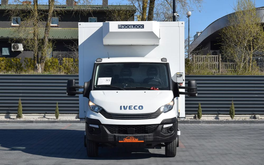 Iveco DAILY 70C18 / 3.0 - 180 KM / AUTOMAT HI-MATIC / 3 OSOBY / CHŁODNIA - MROŹNIA 4,55 M / AGREGAD FRIGOBLOCK / WINDA SORENSEN / KLIMA / TEMPOMAT / KAMERA COFANIA / REGULOWANE ZAWIESZENIE / SERWISOWA - Kravas automašīna refrižerators: foto 2 Iveco DAILY 70C18 / 3.0 - 180 KM / AUTOMAT HI-MATIC / 3 OSOBY / CHŁODNIA - MROŹNIA 4,55 M / AGREGAD FRIGOBLOCK / WINDA SORENSEN / KLIMA / TEMPOMAT / KAMERA COFANIA / REGULOWANE ZAWIESZENIE / SERWISOWA - Kravas automašīna refrižerators: foto 2
