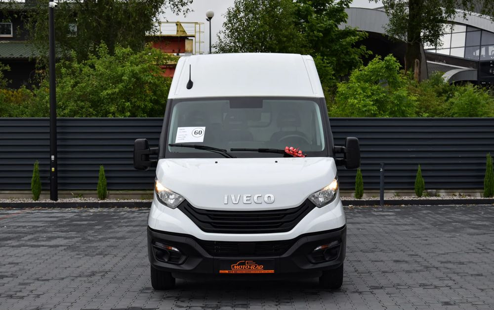 Iveco DAILY MAXI 35S16 / 2.3 - 160 KM / AUTOMAT HI-MATIC / NOWY MODEL / 3 OSOBY / DOSTAWCZE / BLASZAK / KLIMA / CZUJNIKI COFANIA / NISKI PRZEBIEG / 2022 / SERWISOWANY / Z NIEMIEC - Kravas mikroautobuss: foto 2 Iveco DAILY MAXI 35S16 / 2.3 - 160 KM / AUTOMAT HI-MATIC / NOWY MODEL / 3 OSOBY / DOSTAWCZE / BLASZAK / KLIMA / CZUJNIKI COFANIA / NISKI PRZEBIEG / 2022 / SERWISOWANY / Z NIEMIEC - Kravas mikroautobuss: foto 2