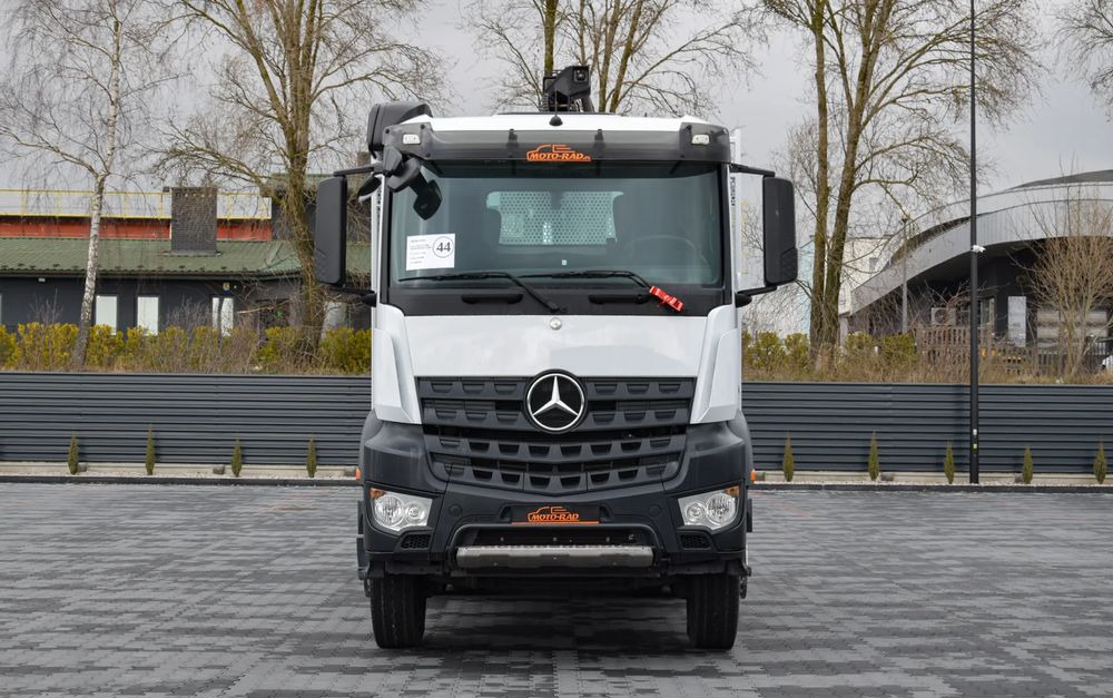 Mercedes-Benz AROCS 2636 / 6x4 / HIAB X-HIPRO 192 E-3 / WYSUW x3 / ROTATOR / STEROWANIE RADIOWE / UDT / PODPORY HYDRAULICZNE / AUTOMAT / KAMERA COFANIA / NISKI PRZEBIEG / SPROWADZONY - Bortu kravas automašīna/ Platforma, Kravas auto ar manipulatoru: foto 2 Mercedes-Benz AROCS 2636 / 6x4 / HIAB X-HIPRO 192 E-3 / WYSUW x3 / ROTATOR / STEROWANIE RADIOWE / UDT / PODPORY HYDRAULICZNE / AUTOMAT / KAMERA COFANIA / NISKI PRZEBIEG / SPROWADZONY - Bortu kravas automašīna/ Platforma, Kravas auto ar manipulatoru: foto 2