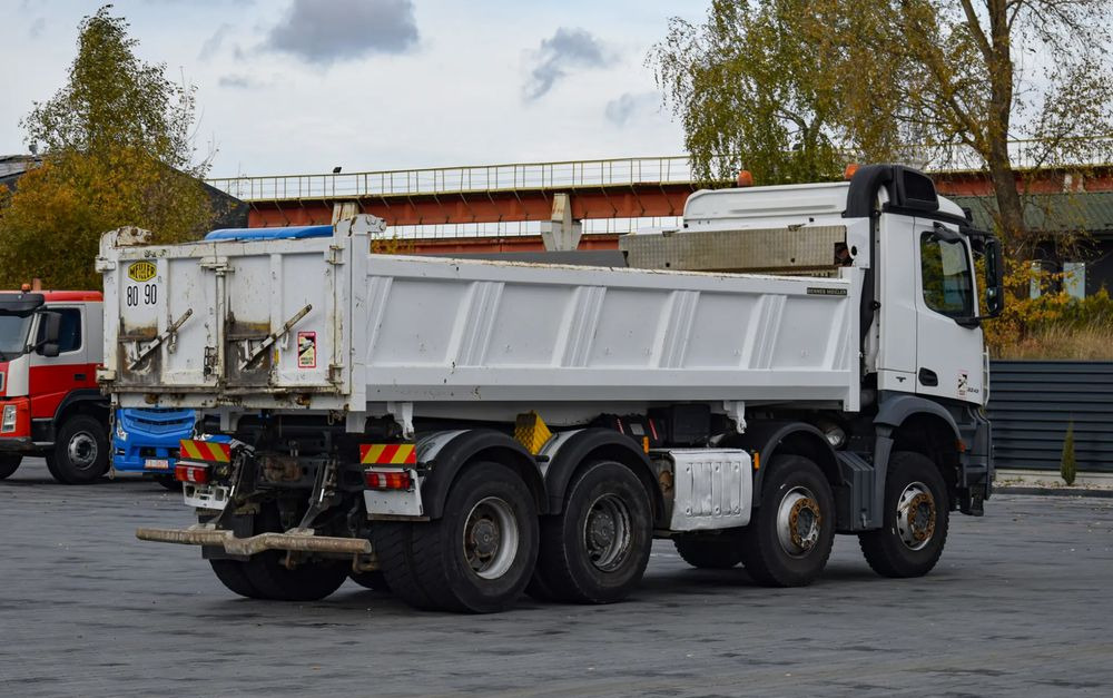 Mercedes-Benz AROCS 3243 / 8x4 / EURO 6 / WYWROTKA / MELLER KIPPER / HYDROBURTA / AUTOMAT / SERWISOWANY / SPROWADZONY - Kravas automašīna pašizgāzējs: foto 5 Mercedes-Benz AROCS 3243 / 8x4 / EURO 6 / WYWROTKA / MELLER KIPPER / HYDROBURTA / AUTOMAT / SERWISOWANY / SPROWADZONY - Kravas automašīna pašizgāzējs: foto 5