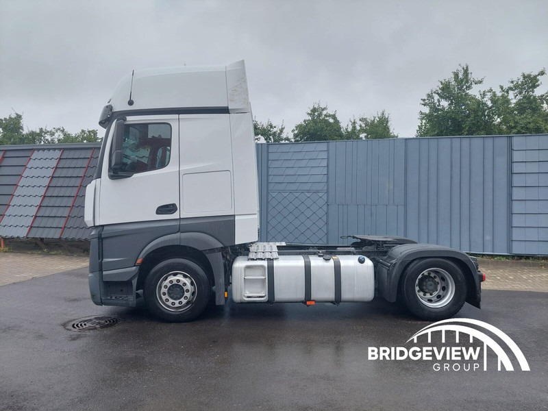 Mercedes-Benz Actros 1845 GIGA SOLO CABIN - Vilcējs: foto 4 Mercedes-Benz Actros 1845 GIGA SOLO CABIN - Vilcējs: foto 4