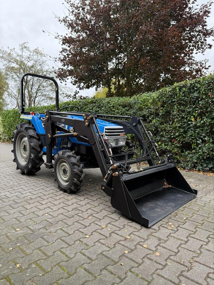 Kleintraktor Iseki TU237 mit Frontlader ab 149 € pro Monat. - Mini traktors: foto 2 Kleintraktor Iseki TU237 mit Frontlader ab 149 € pro Monat. - Mini traktors: foto 2
