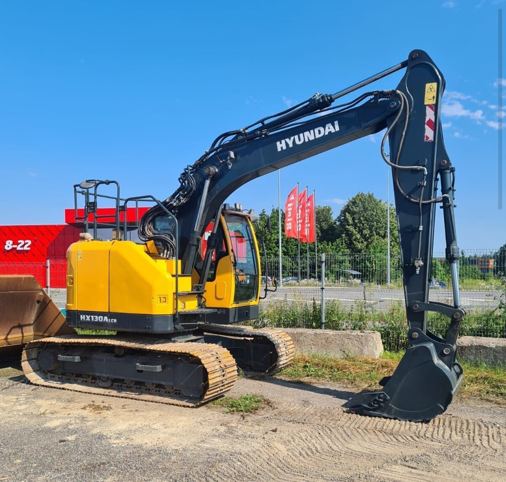 HYUNDAI HX130ALCR - Kāpurķēžu ekskavators: foto 1 HYUNDAI HX130ALCR - Kāpurķēžu ekskavators: foto 1