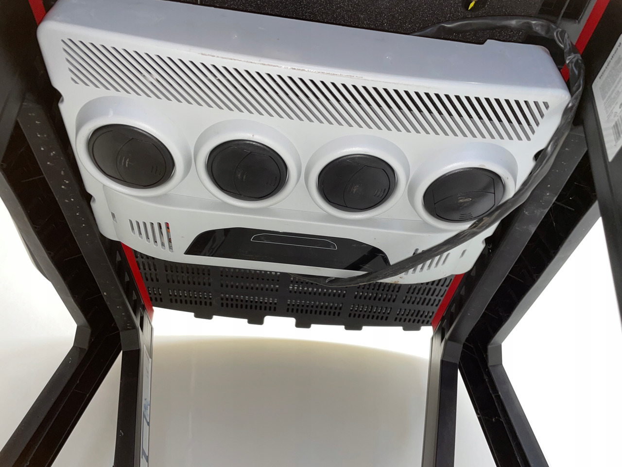 KLIMATYZACJA POSTOJOWA SLIM SCANIA NTG MC2358116 - Kondicioniera kompresors - Kravas automašīna: foto 5 KLIMATYZACJA POSTOJOWA SLIM SCANIA NTG MC2358116 - Kondicioniera kompresors - Kravas automašīna: foto 5