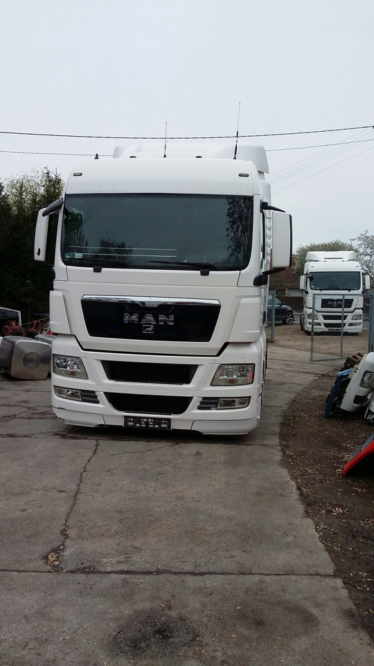 MASKA ATRAPA GRILL POLIK OWIEWKA MAN TGX - Motora pārsegs - Kravas automašīna: foto 1 MASKA ATRAPA GRILL POLIK OWIEWKA MAN TGX - Motora pārsegs - Kravas automašīna: foto 1