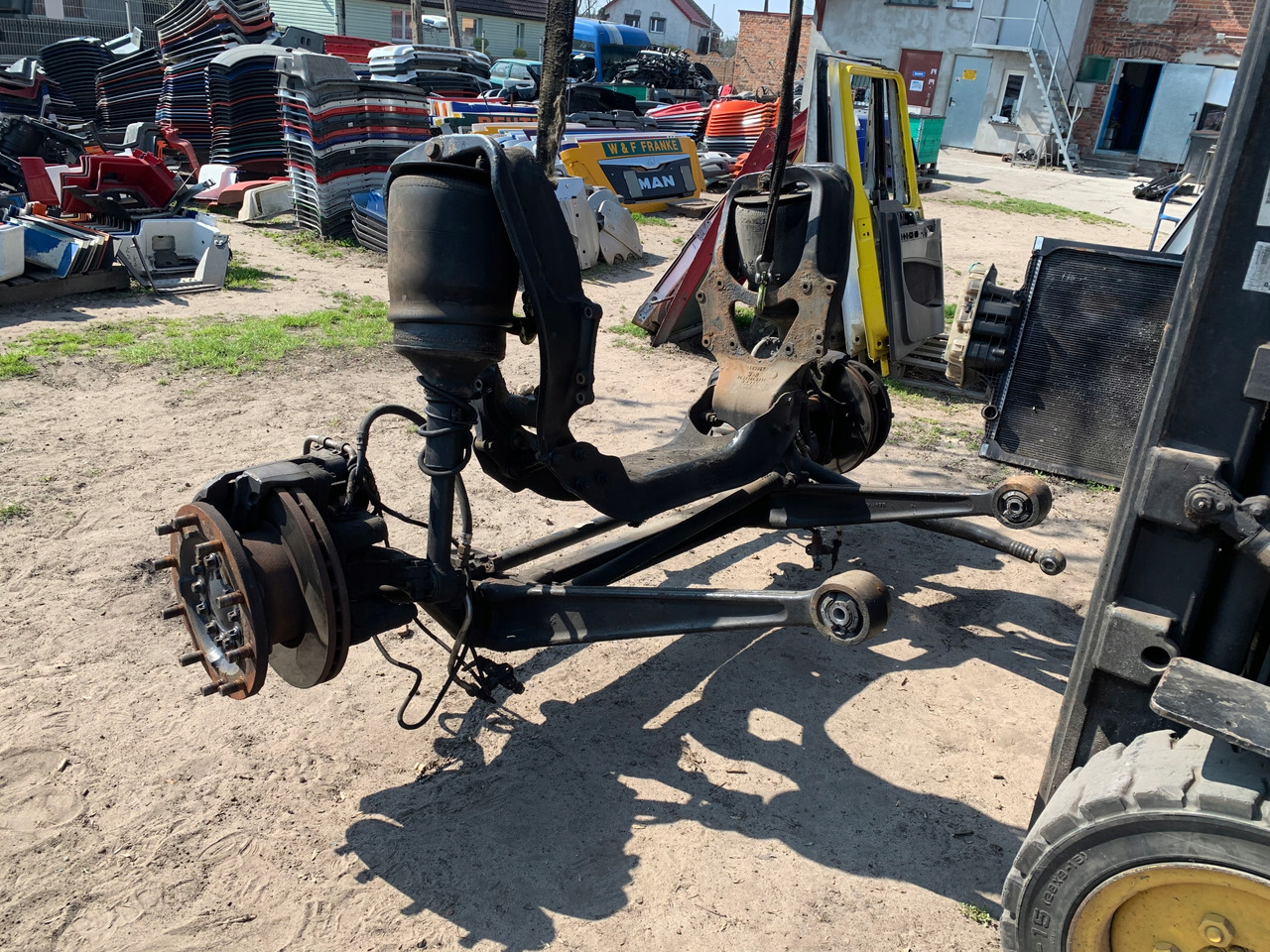 PRZEDNIA OŚ MAN TGX TGS TGA LOWDECK LOW DECK KMPL - Priekšējā ass - Kravas automašīna: foto 4 PRZEDNIA OŚ MAN TGX TGS TGA LOWDECK LOW DECK KMPL - Priekšējā ass - Kravas automašīna: foto 4