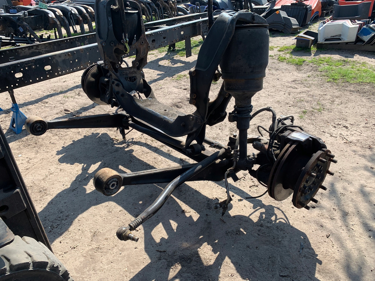 PRZEDNIA OŚ MAN TGX TGS TGA LOWDECK LOW DECK KMPL - Priekšējā ass - Kravas automašīna: foto 3 PRZEDNIA OŚ MAN TGX TGS TGA LOWDECK LOW DECK KMPL - Priekšējā ass - Kravas automašīna: foto 3