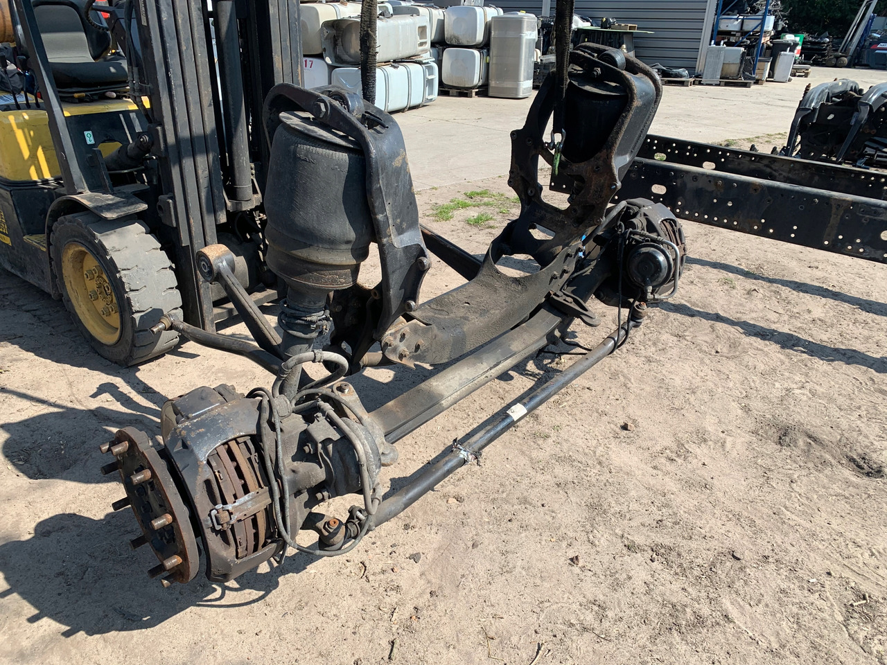 PRZEDNIA OŚ MAN TGX TGS TGA LOWDECK LOW DECK KMPL - Priekšējā ass - Kravas automašīna: foto 2 PRZEDNIA OŚ MAN TGX TGS TGA LOWDECK LOW DECK KMPL - Priekšējā ass - Kravas automašīna: foto 2