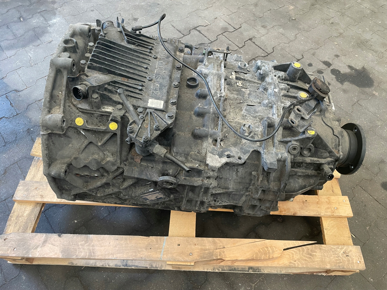 SKRZYNIA BIEGÓW MAN TGS TGX EURO 6 12AS2330TD - Pārnesumkārba - Kravas automašīna: foto 1 SKRZYNIA BIEGÓW MAN TGS TGX EURO 6 12AS2330TD - Pārnesumkārba - Kravas automašīna: foto 1