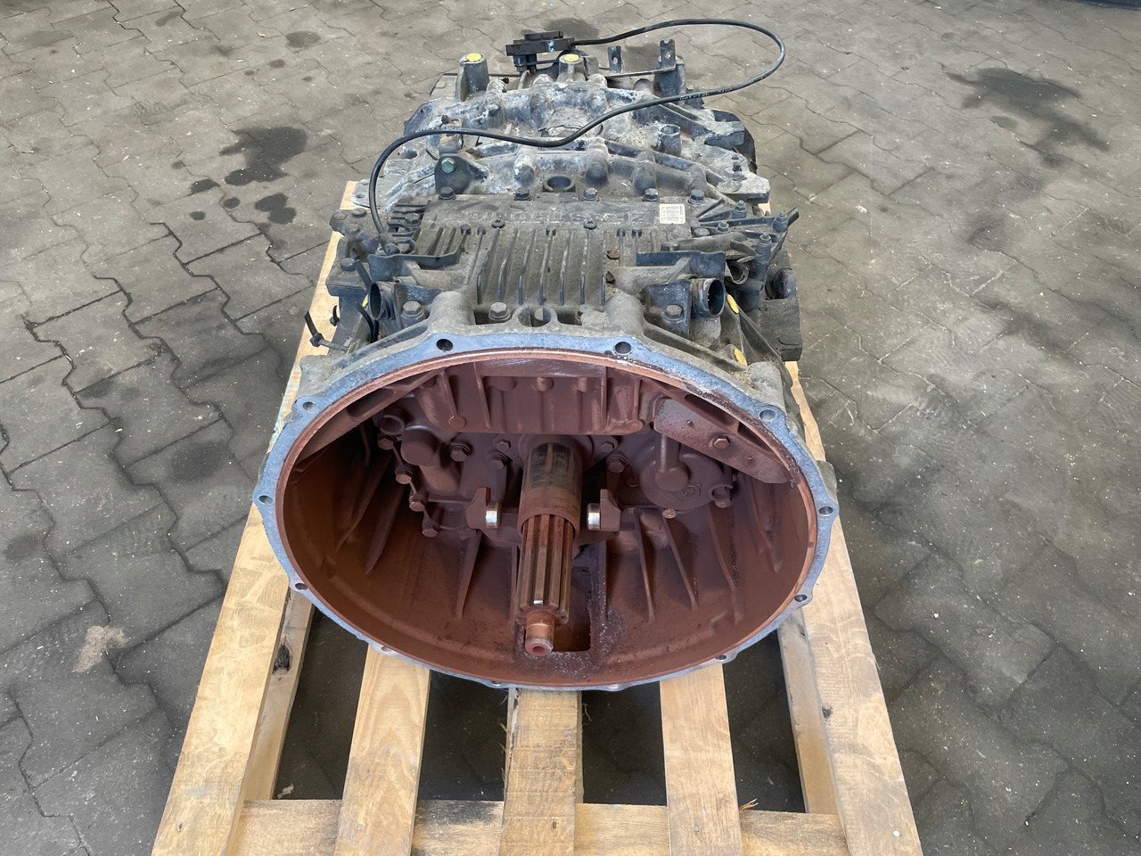 SKRZYNIA BIEGÓW MAN TGS TGX EURO 6 12AS2330TD - Pārnesumkārba - Kravas automašīna: foto 2 SKRZYNIA BIEGÓW MAN TGS TGX EURO 6 12AS2330TD - Pārnesumkārba - Kravas automašīna: foto 2