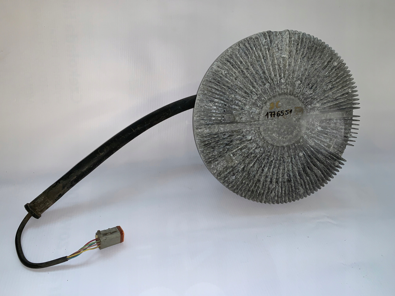 SPRZĘGŁO WISKOTYCZNE WISCOZA WISKOZA SCANIA R DC13 - Ventilators - Kravas automašīna: foto 1 SPRZĘGŁO WISKOTYCZNE WISCOZA WISKOZA SCANIA R DC13 - Ventilators - Kravas automašīna: foto 1