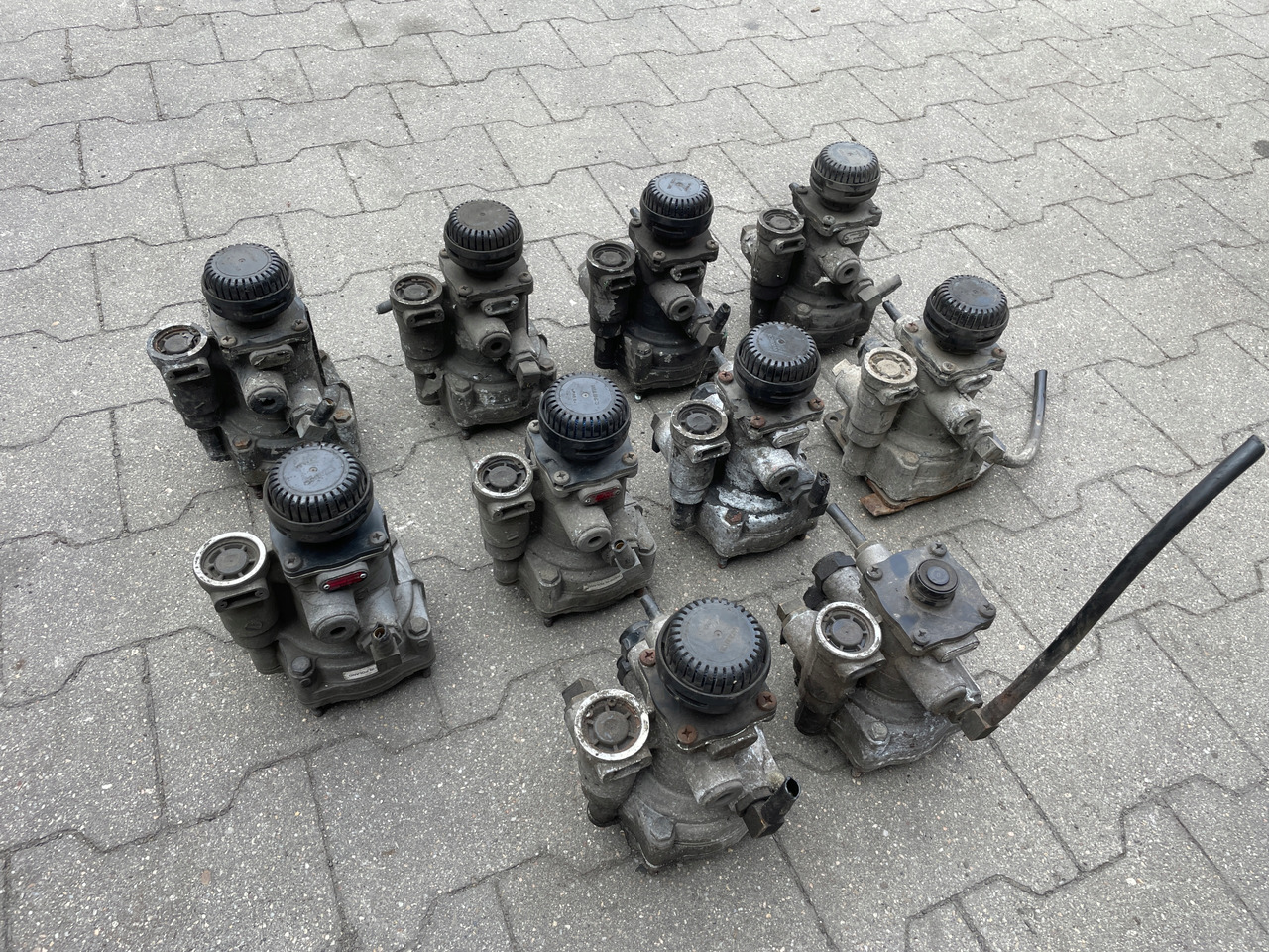 ZAWÓR STERUJĄCY NACZEPY PRZYCZEPY WABC0 MAN DAF 9730090067 - Bremžu vārsts: foto 4 ZAWÓR STERUJĄCY NACZEPY PRZYCZEPY WABC0 MAN DAF 9730090067 - Bremžu vārsts: foto 4